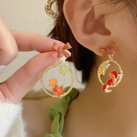 Autumn Fall Leaves & Fox Mis-match Bow Top Drop Gold Plated Dangle Earrings - Picture 2 of 3